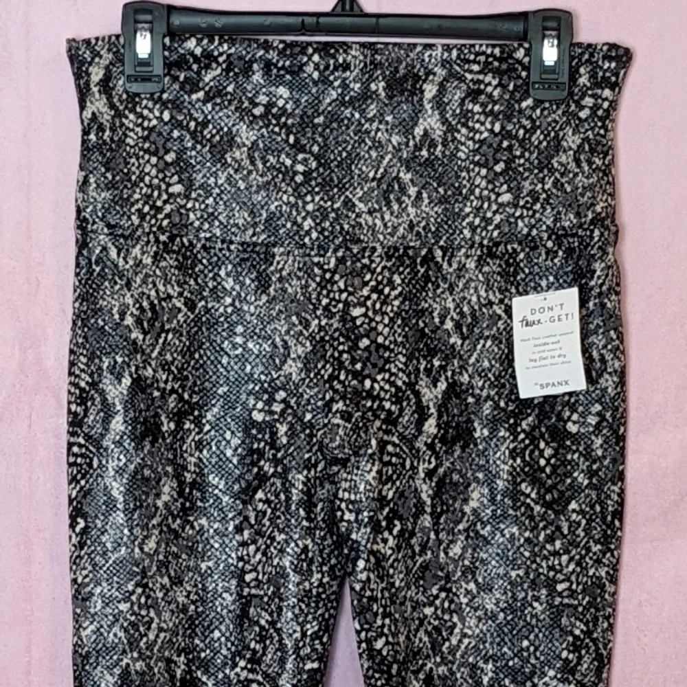 Spanx Faux Snakeskin High Waist Workout Leggings size XL